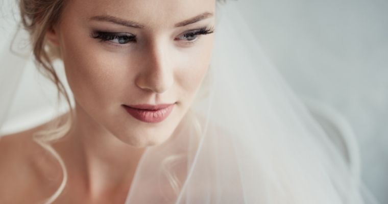 A bride with beautifully clear skin