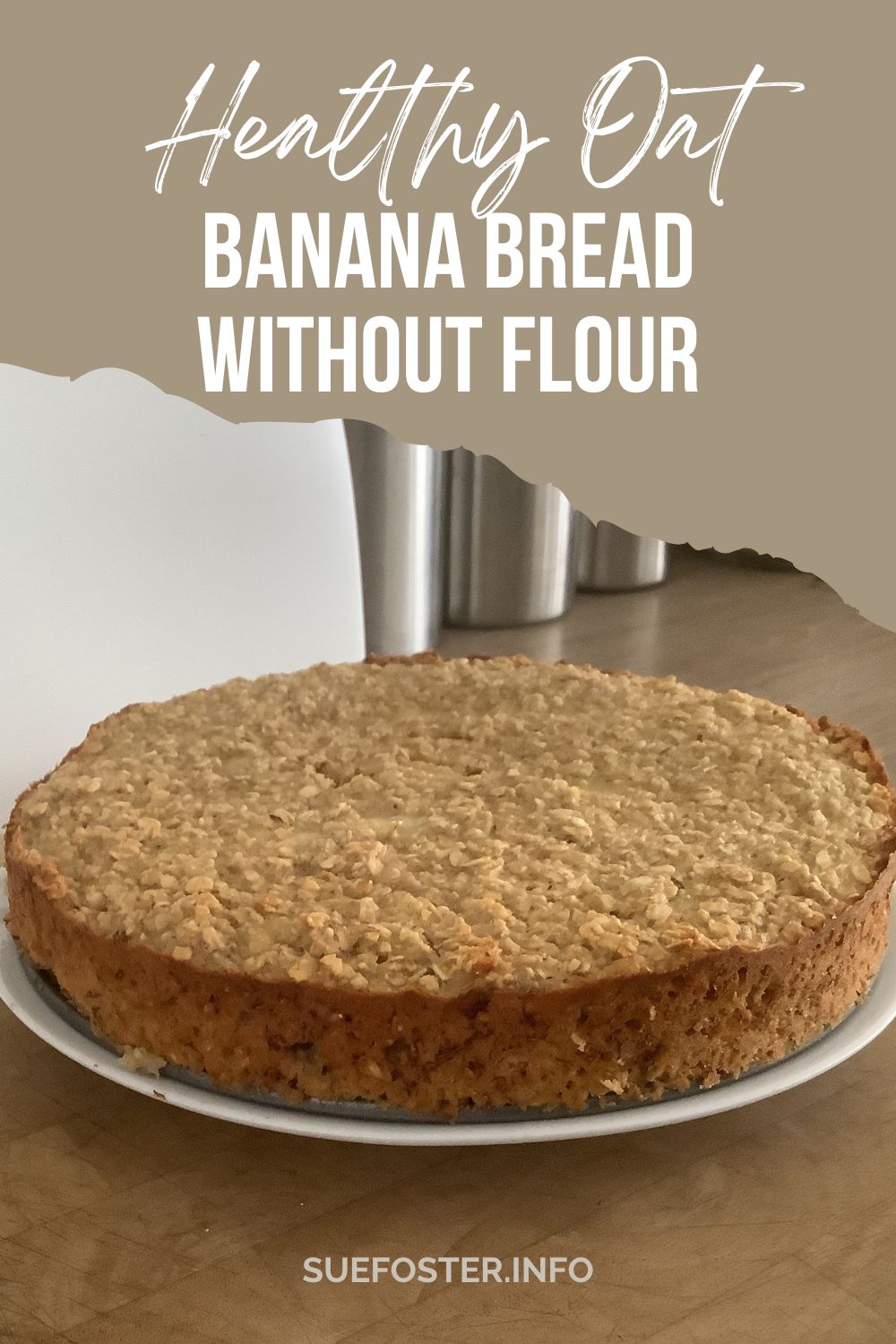 This healthy oat banana bread recipe uses ripe bananas and oats, it's an ideal option when you're out of flour or just want to try something new.