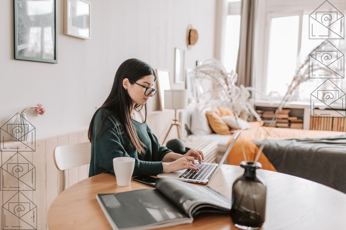 How to send a Canva newsletter by email using images, links, or embed options, plus how to print your design. Simple steps for beginners.